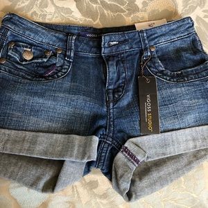 Vigoss Studio NWT cuffed denim shorts